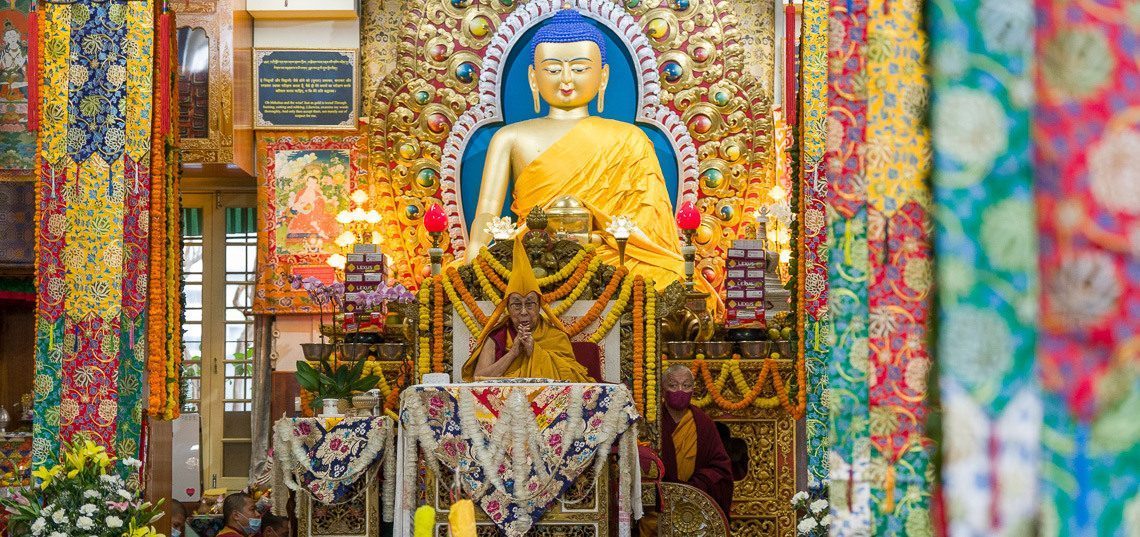 Шууд дамжуулалт: Дарамсала хотод бат оршил өргөх ёслол болно.