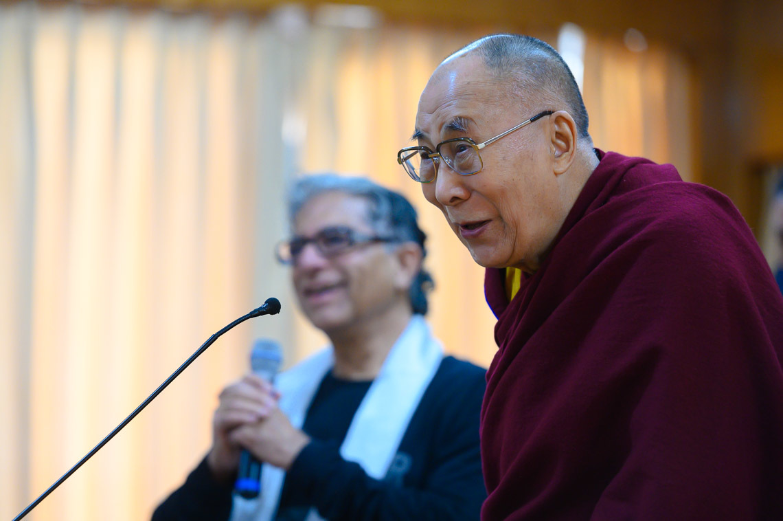 Дээрхийн Гэгээнтэн Далай Лам уулзалтанд оролцогсодын асуултанд хариулж байгаа нь. Энэтхэг, ХП, Дарамсала. 2019.02.11. Гэрэл зургийг Тэнзин Чойжор.