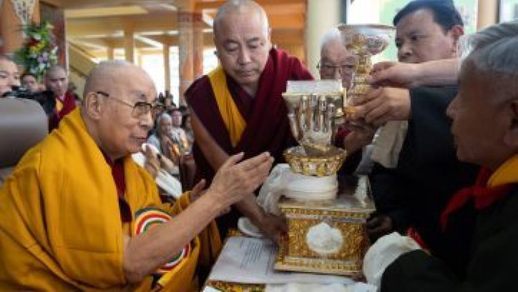 Дээрхийн гэгээн Далай ламын Төвөдийн шашин ба төрийн удирдлагыг хүлээн авсны 75 жилийн ойг тэмдэглэх ёслол
