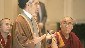 Дундыг эрхэмлэгч мусульман шашинтнууд Далай ламаас тусламж хүсэв.