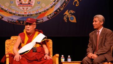 Дээрхийн гэгээн Далай лам Дели, Саранат, Наланда, Бодгаяад морилно.