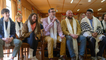 Америк болон Изралийн оюутнуудыг хүлээн авч уулзлаа