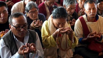 Бат оршил өргөх ёслол