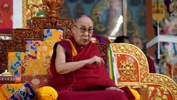 Гандан Жанцэ хийдийн дагсал хаялцах мэтгэлцээнд морилон саатав