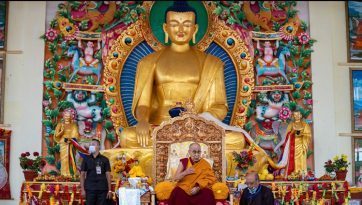 Ладакийн Бурхны Шашинтны Холбоонд морилж, Аби Панг Спитүк цэцэрлэгт хүрээлэнд өдрийн зоог барив