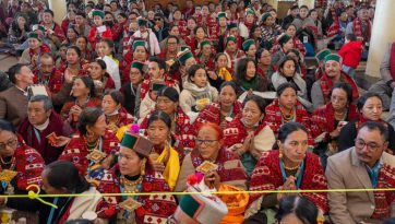 Киннаурчууд Дээрхийн гэгээнтэнд бат оршил өргөлөө