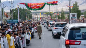 Ладакт хүрэлцэн ирлээ