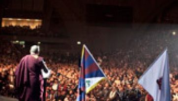 Дээрхийн гэгээн Далай лам насан турш баримталдаг гурван амлалтаа тайлбарлалаа.