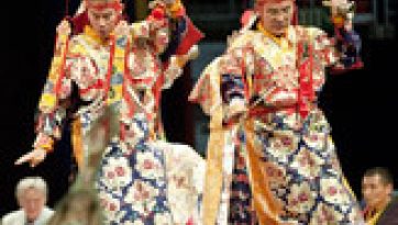 Дээрхийн гэгээн Далай лам Дүйнхор ван айлдварын бэлтгэл ёслолыг удирдан үйлдлээ