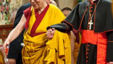 Дээрхийн гэгээн XIV Далай лам Дүйнхор вангийн жинхэнэ авшгийг эхлүүлэв