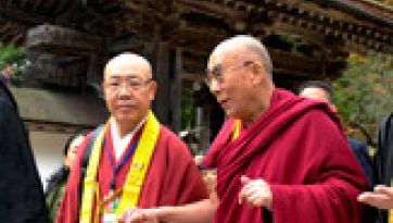 Сэтгэлийн хөгжлийг материаллаг хөгжилтэй хослуулах нь