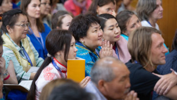 Оросын сүсэгтнүүдийн хүсэлтээр ном айлдлаа – 2 дахь өдөр. 