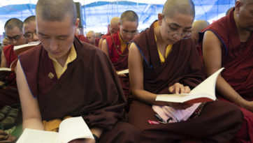 Манали дахь номын айлдвар -2 дахь өдөр