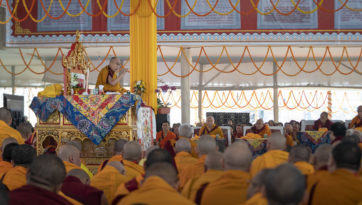 ‘Бодьсадвын 37 гарын авлага’ ба 'Шалгадагийн тайлбар' номын айлдвар эхлэв