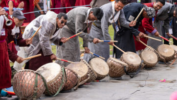 1000 мутарт Жанрайсиг бурханы авшиг хүртээв